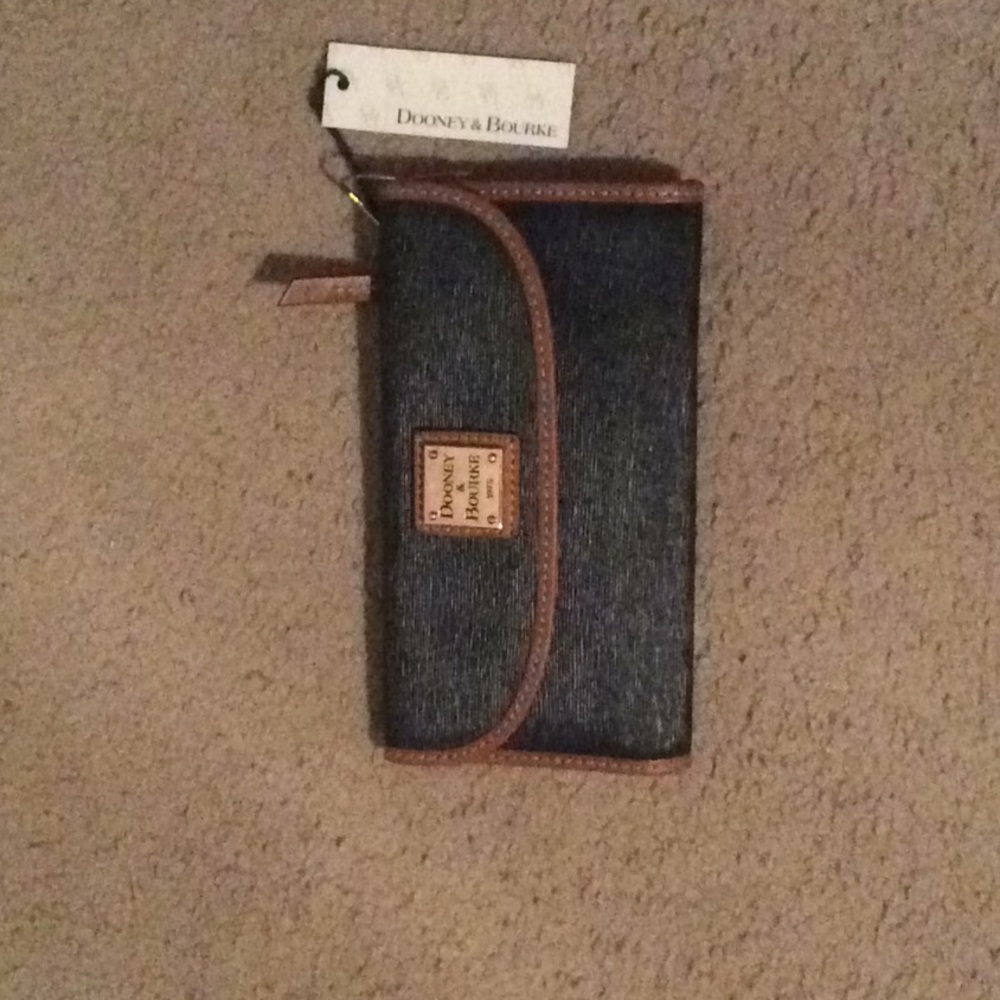 Dooney & Bourke Leather Wallet Large